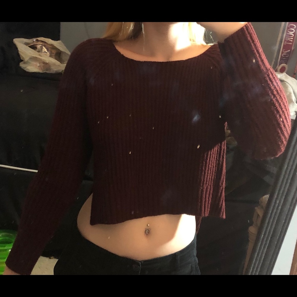 Maroon cropped long sleeve
